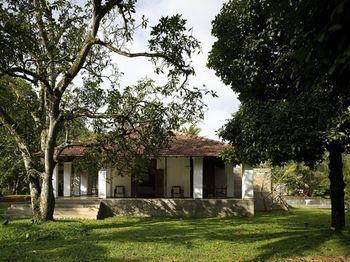 Comilla Bungalow Pension Gampaha Buitenkant foto